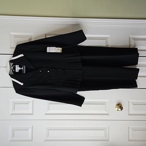 Danny & Nicole Black & White pantsuit size 14P